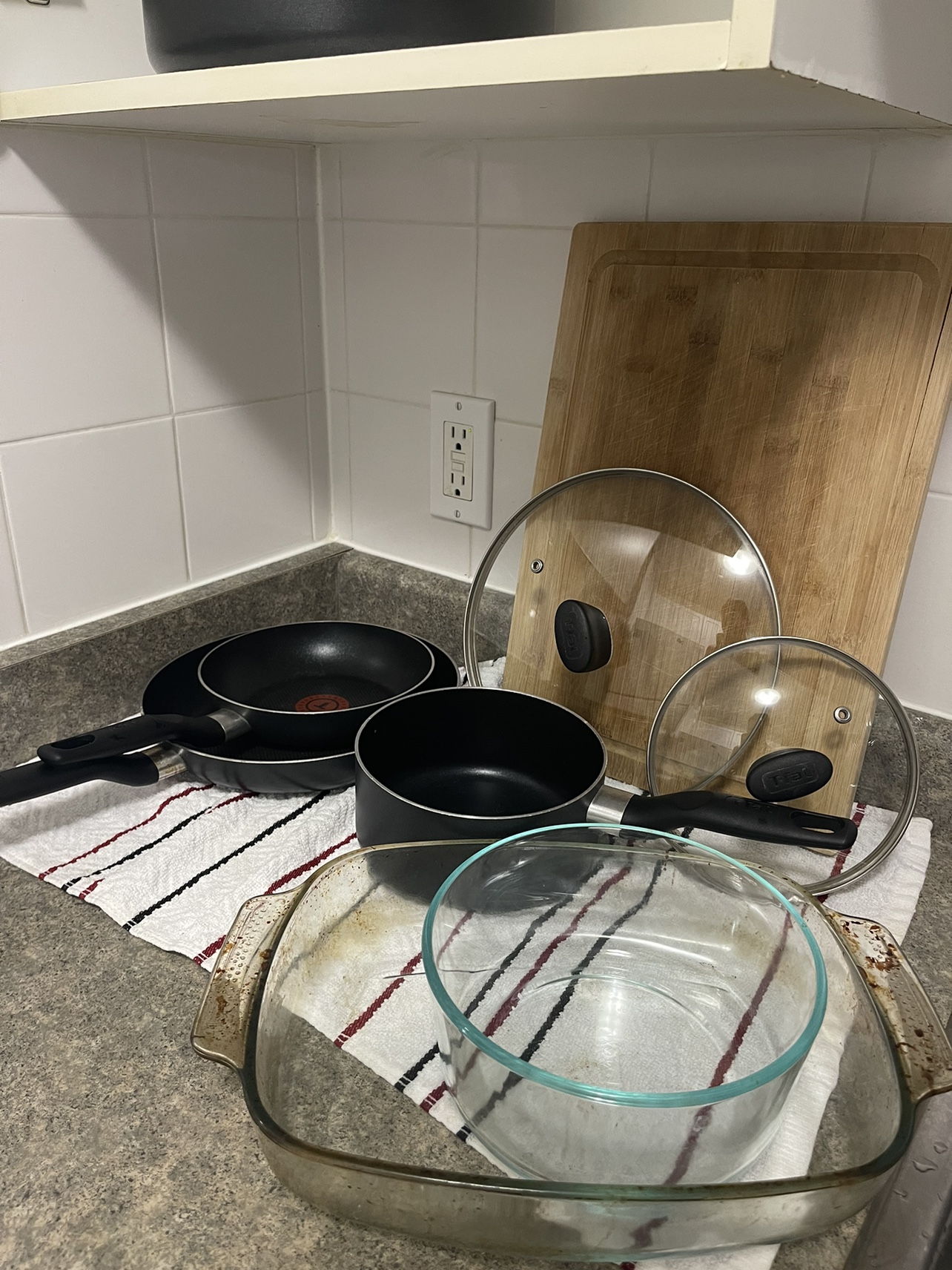 Kitchen Essentials Set (pots, pots, dish-ware and more) - photo 3