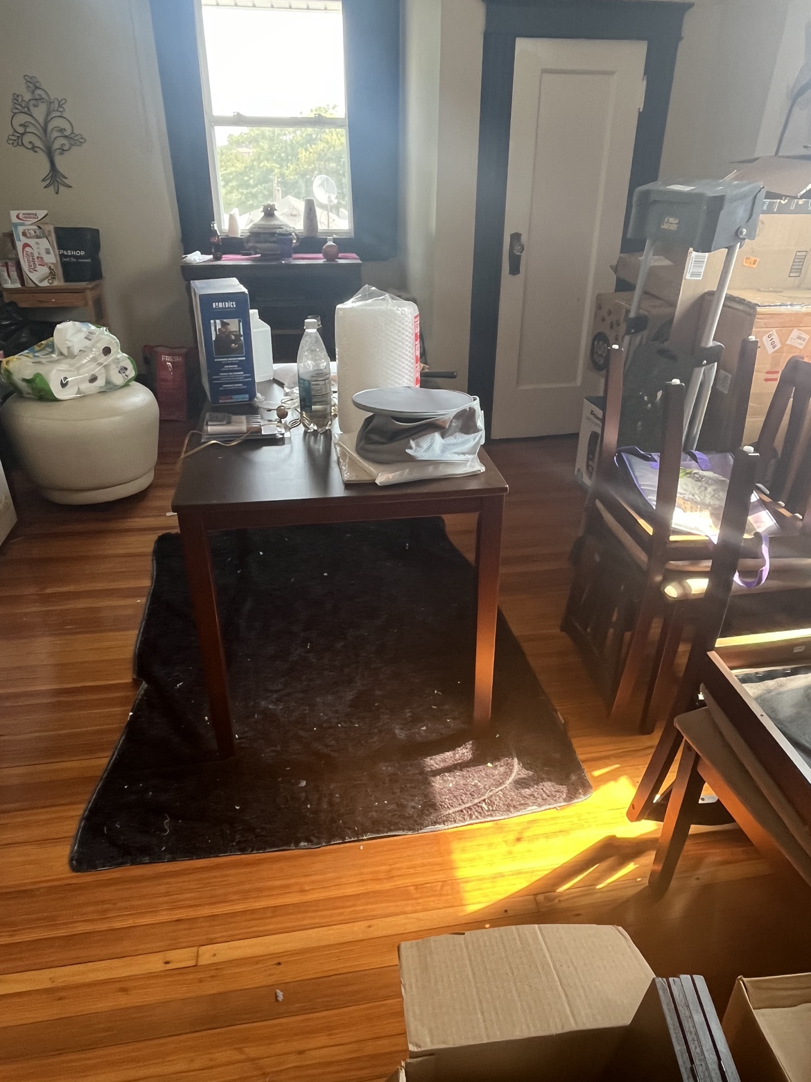 Small Dining Table and Chairs - photo 2