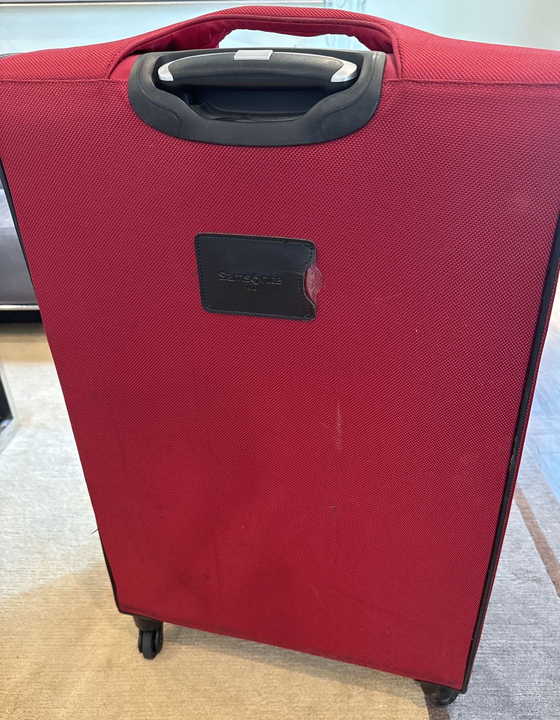 Extra large Samsonite suitcases - $30 each image indicator(7)