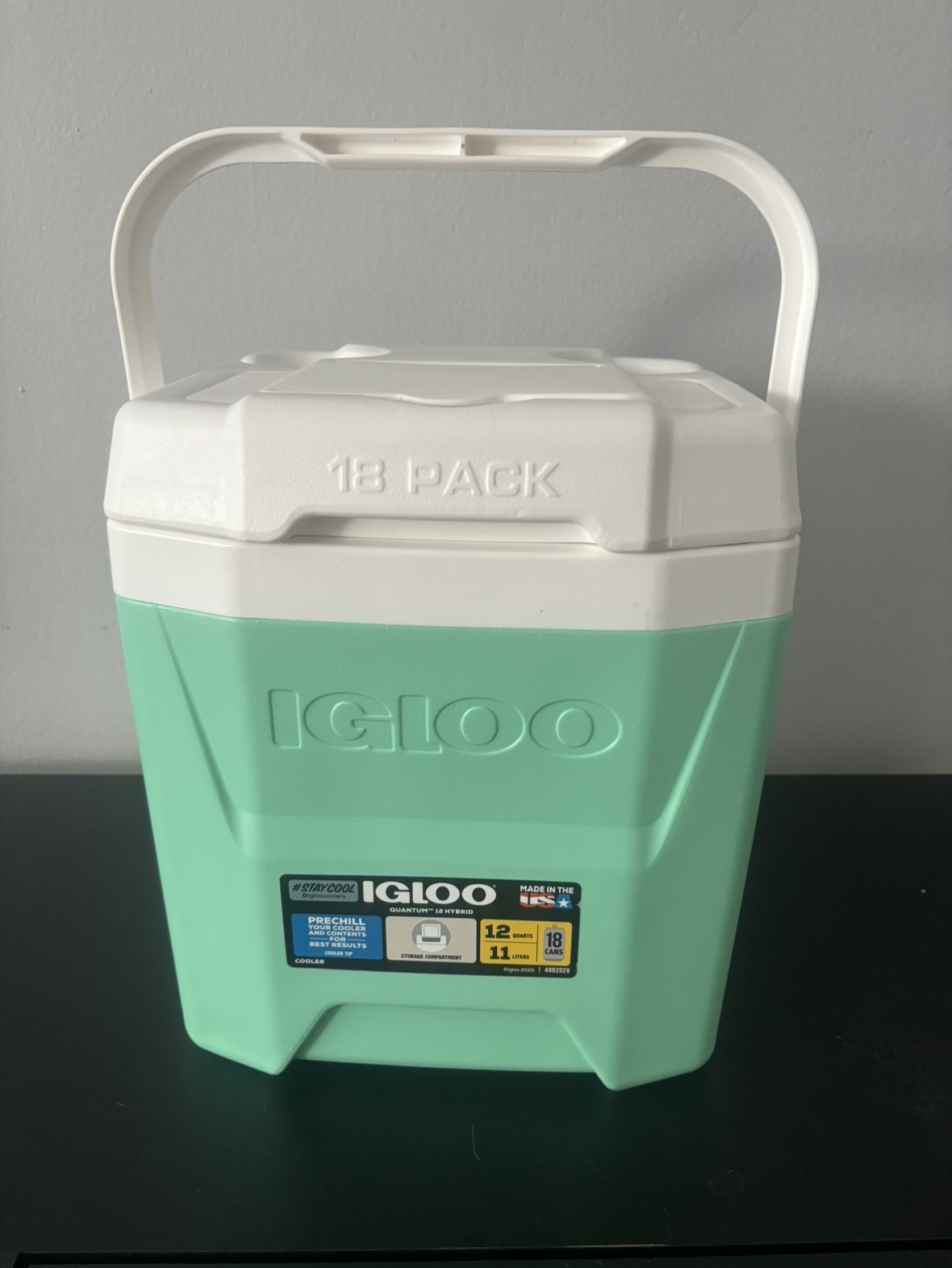 Igloo Quantum 12 Quart Cooler thumbnail