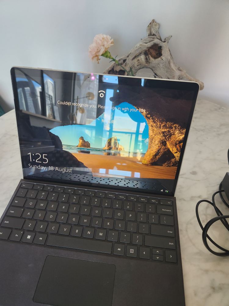 Microsoft Suface Pro 9 with Surface Pro Keyboard - photo 3