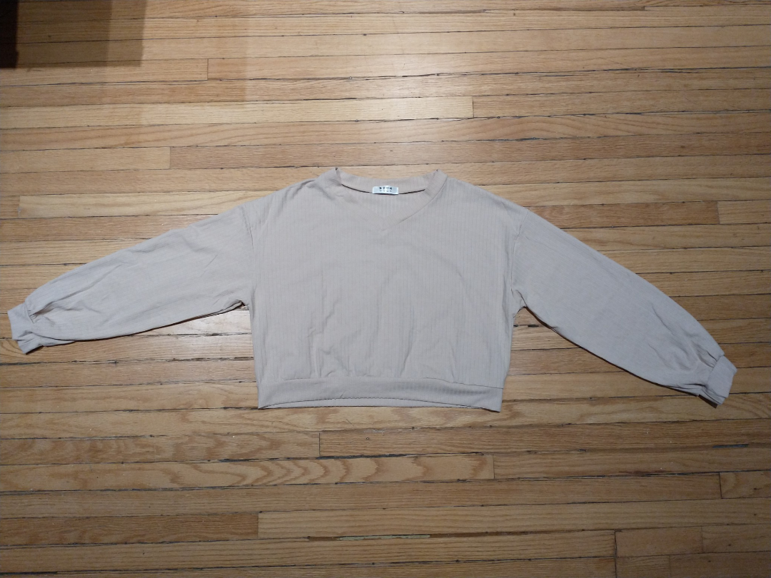 Beige Lantern Sleeve Crop Sweater image indicator(3)