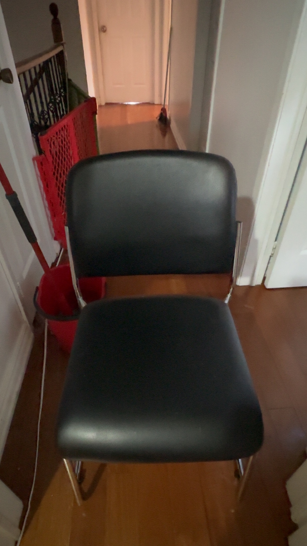 Leather office/vanity chair - photo 2
