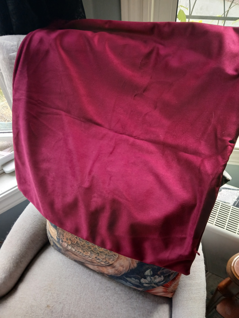wine colored velvet pillow covers - photo 2