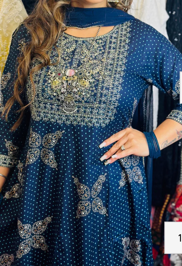 Blue and Gold Embroidered Suit - photo 3