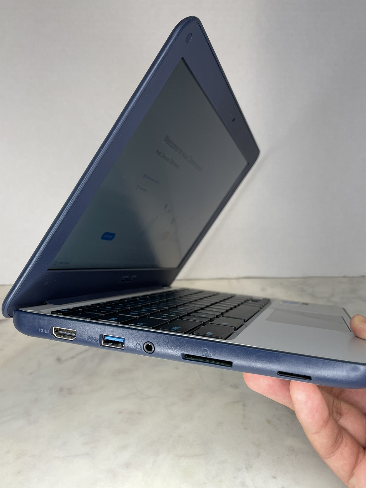 ASUS Chromebooks (C202) with Charger Included image indicator(3)