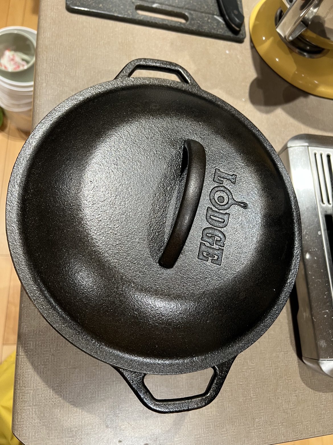 Lodge Cast Iron Dutch Oven 5 quart - photo 2