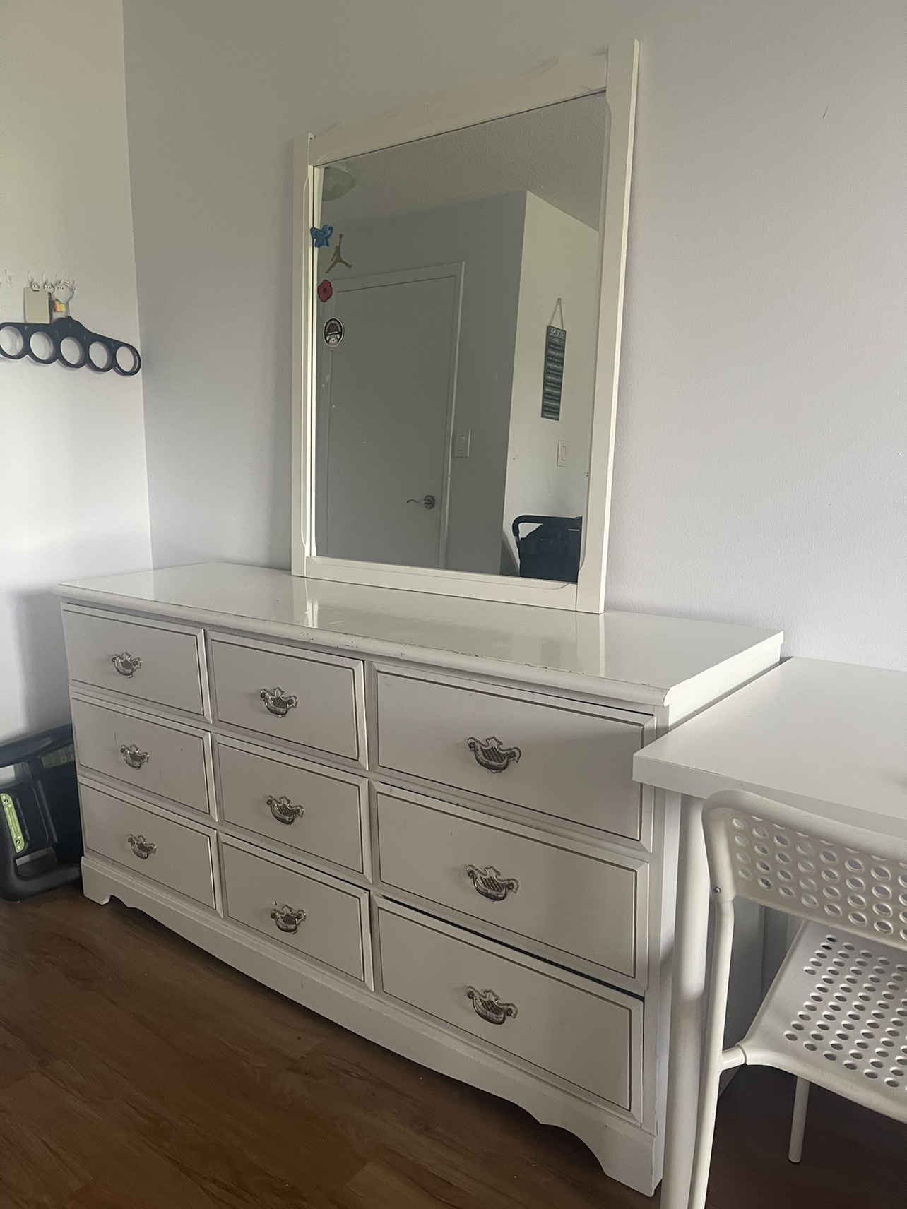 White Dresser with Mirror
