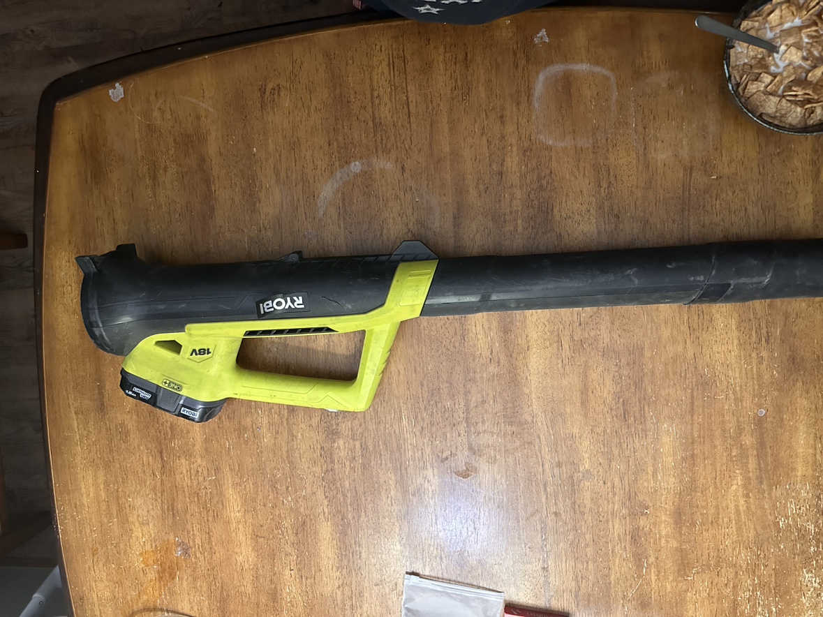 Ryobi P2109 leaf blower with battery