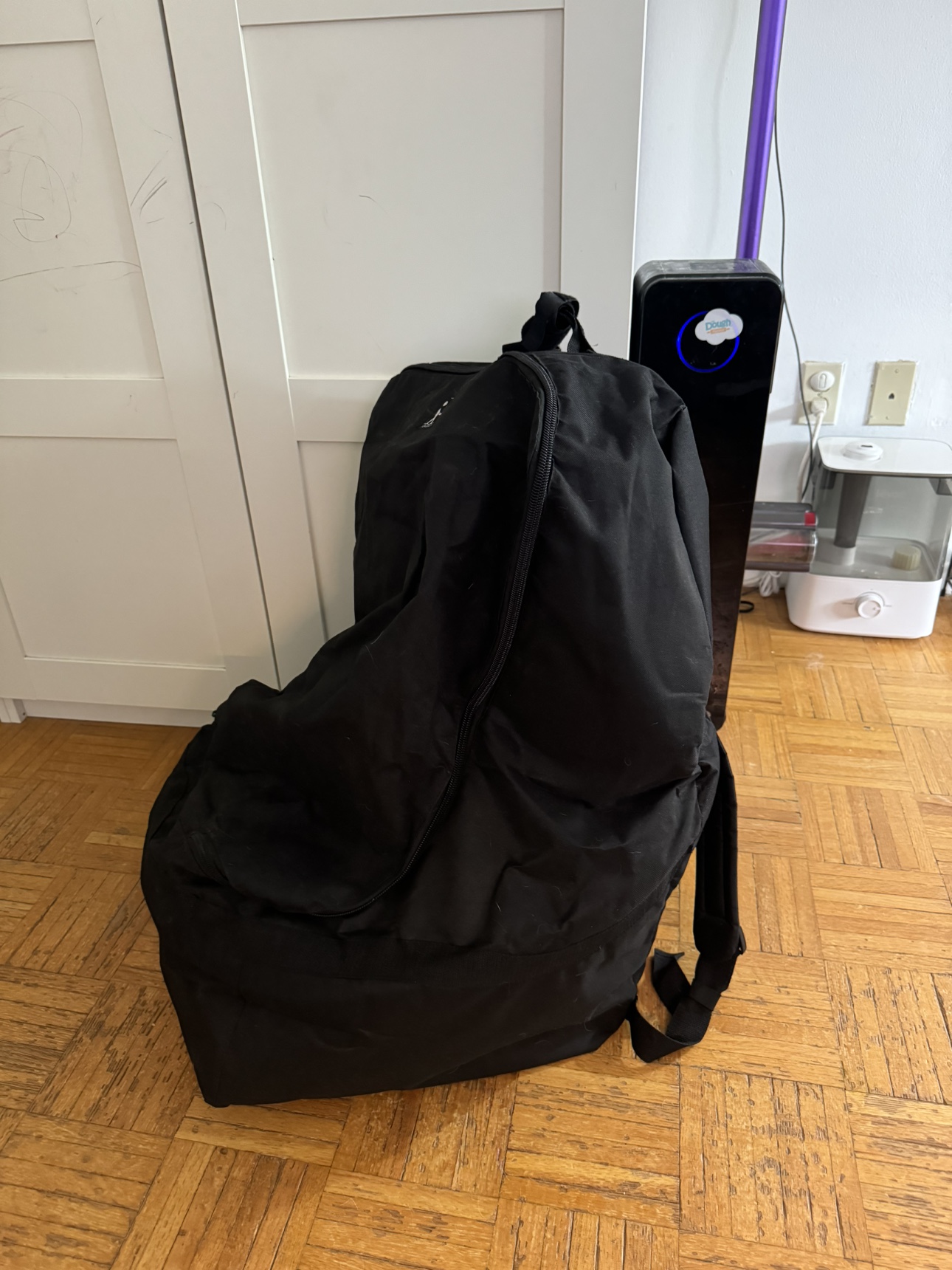 Used Padded Backpack Car Seat Travel Bag - photo 3