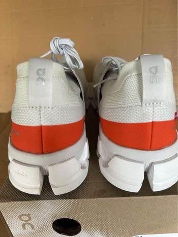 Size 10 On cloudswift 3 shoes - photo 4
