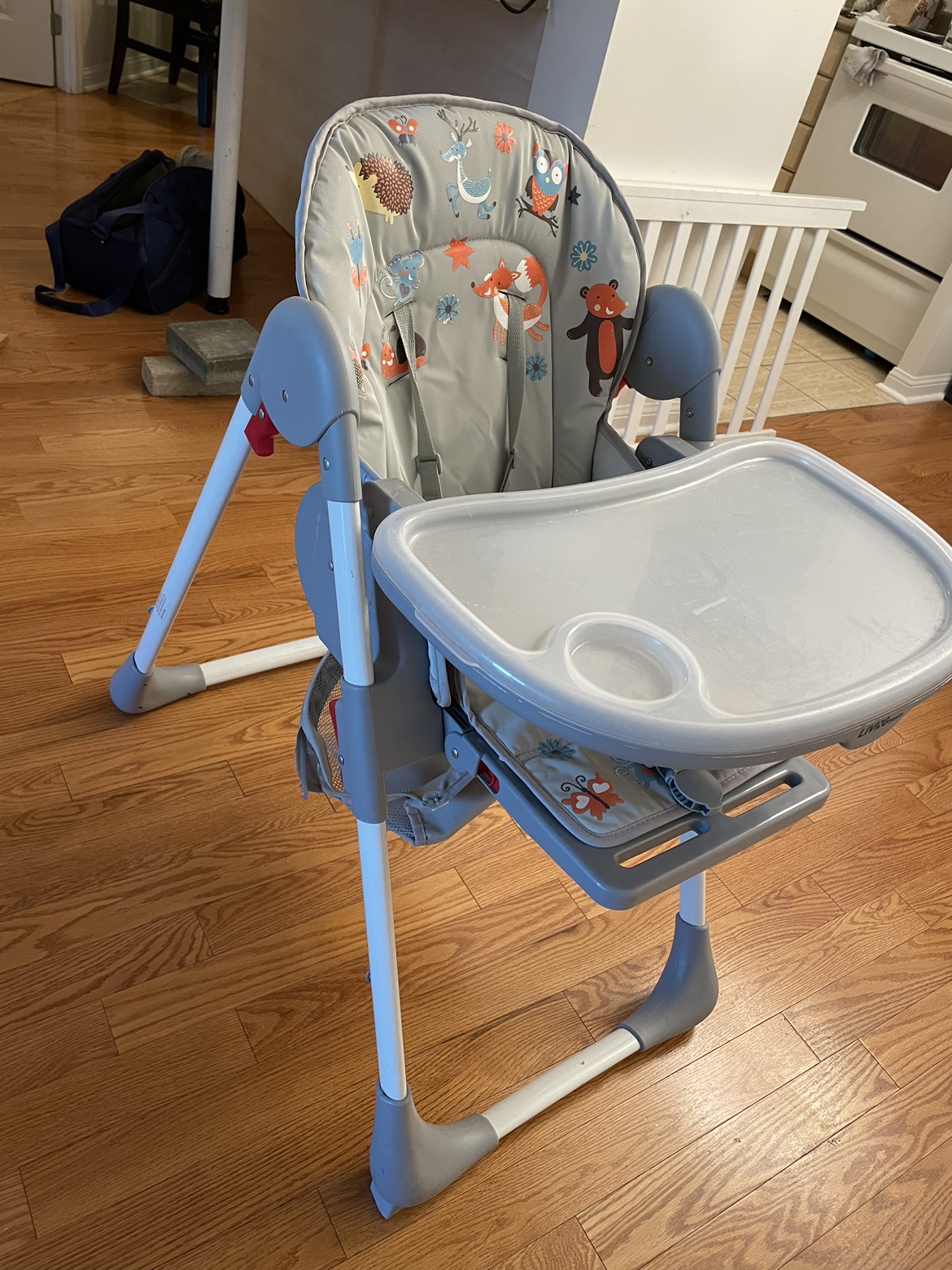 Baby high chair 🧡 - photo 2