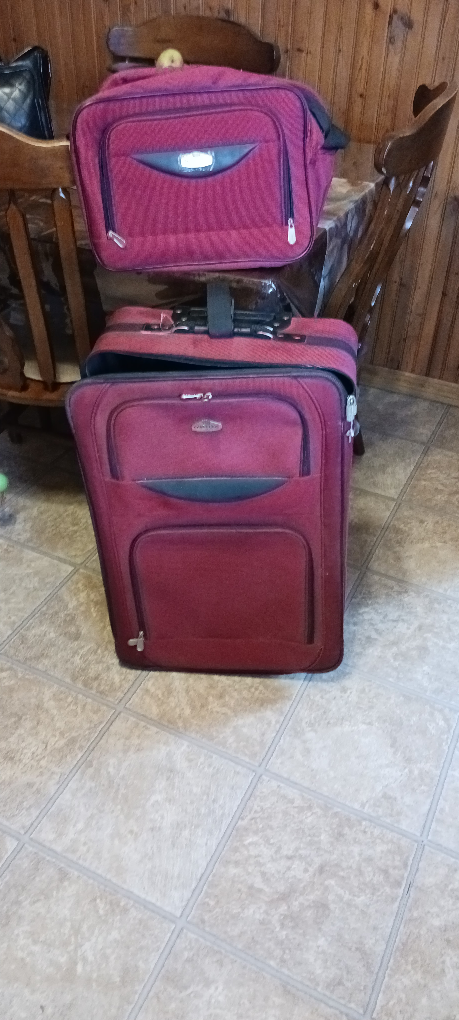 Cambridge Luggage Set - Red 2 pc. thumbnail