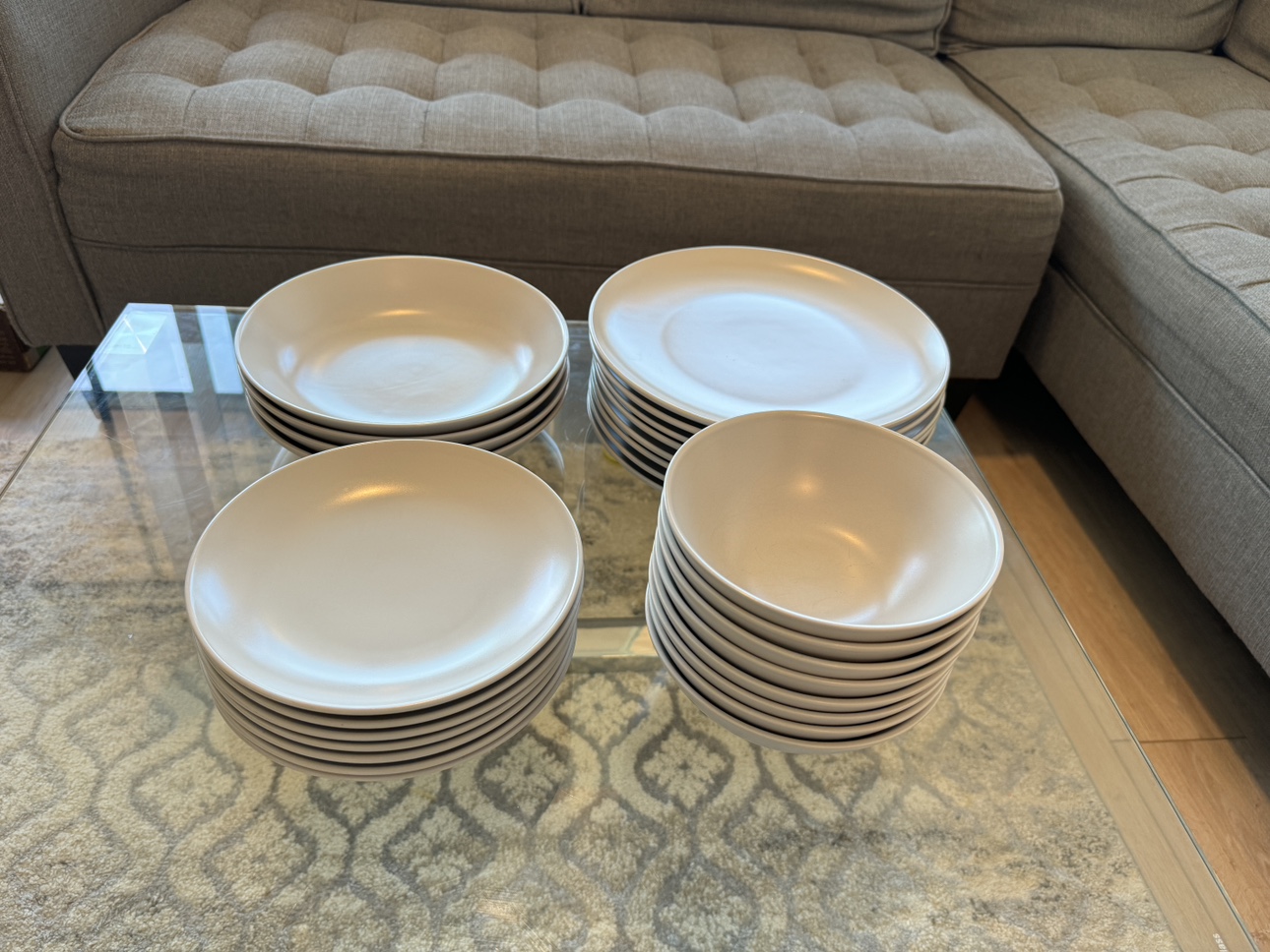 Ikea Dishes (Plates and Bowls set) 28 pieces