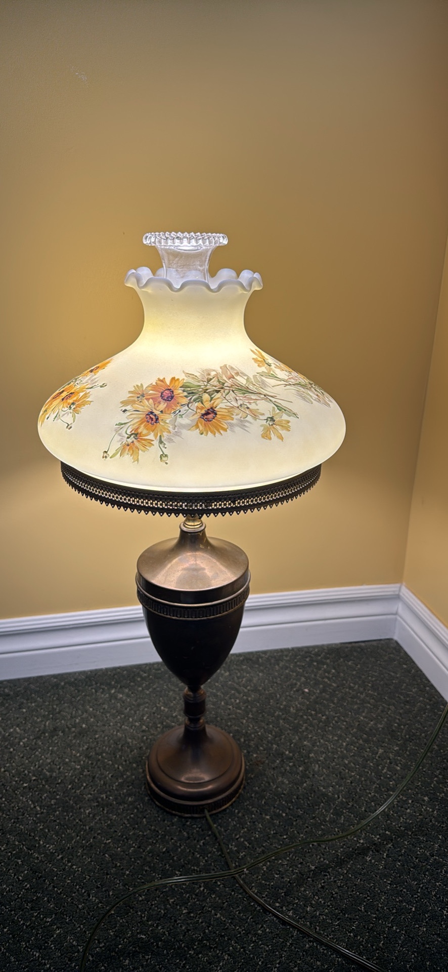 Vintage Sunflower Lamp