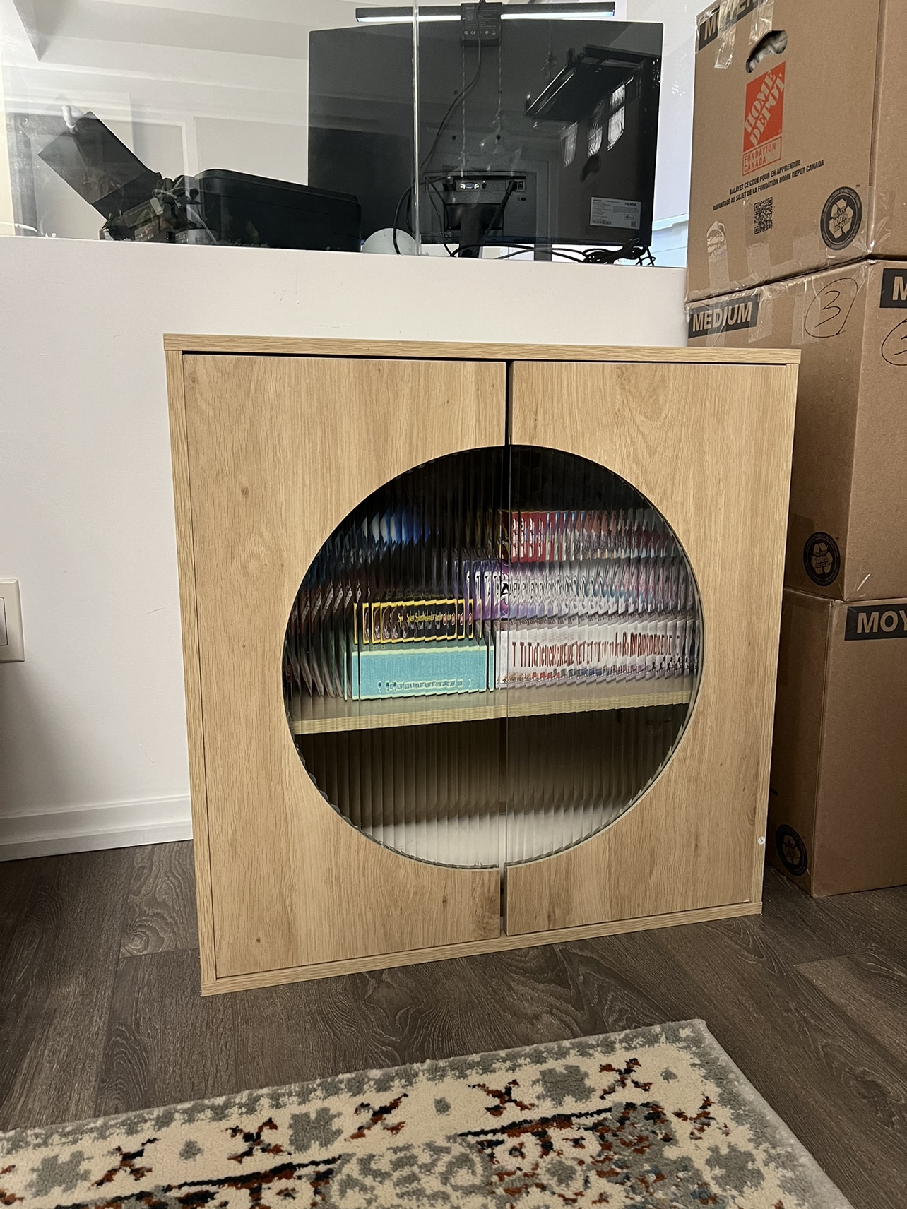 Coffee bar/buffet cabinet with glass door