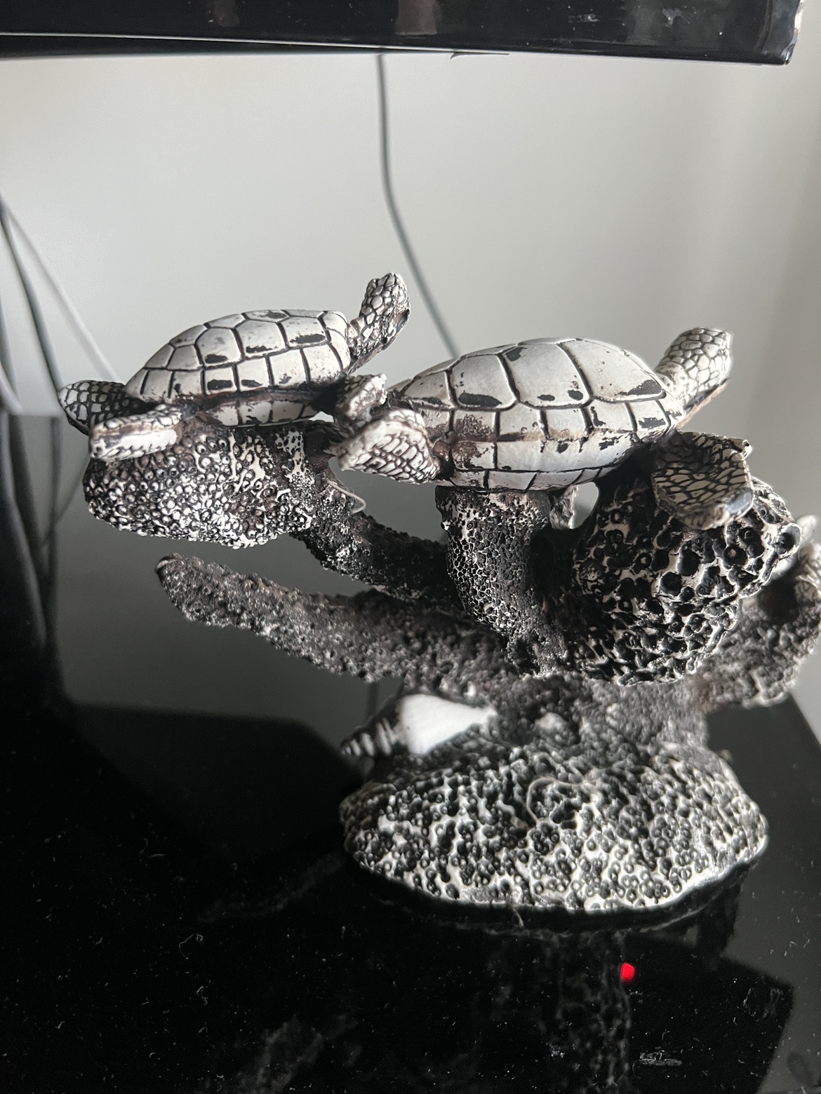 Sea Turtle Figurine - photo 3
