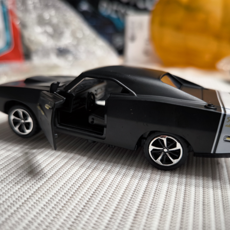 1/32 Dodge Challenger Hellcat image indicator(5)