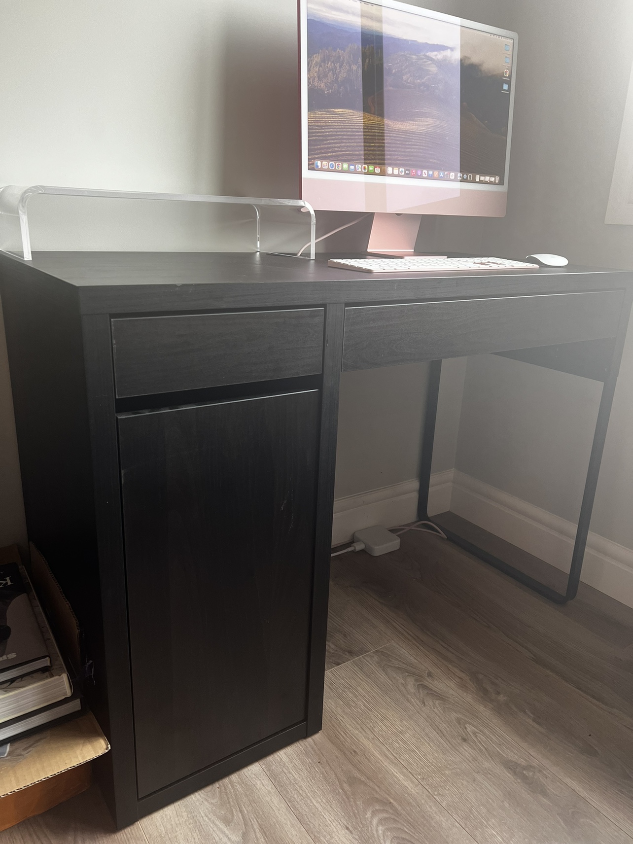 IKEA MICKE Desk - photo 3