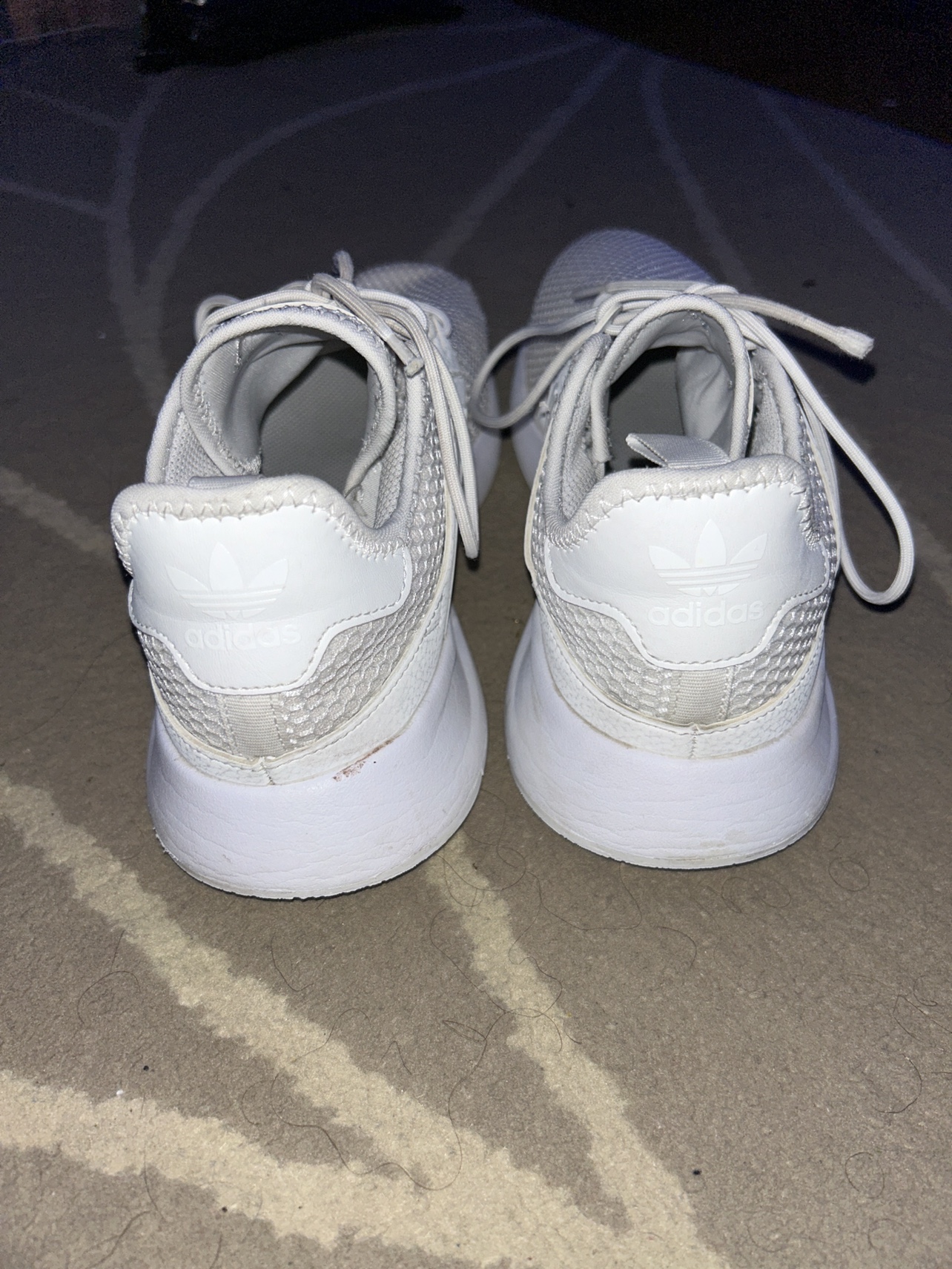 Adidas White Running Shoes size 8 image indicator(3)