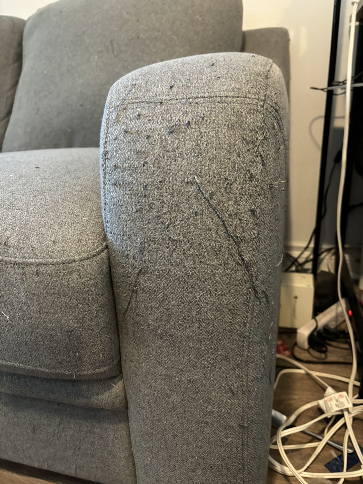 Couch - photo 2