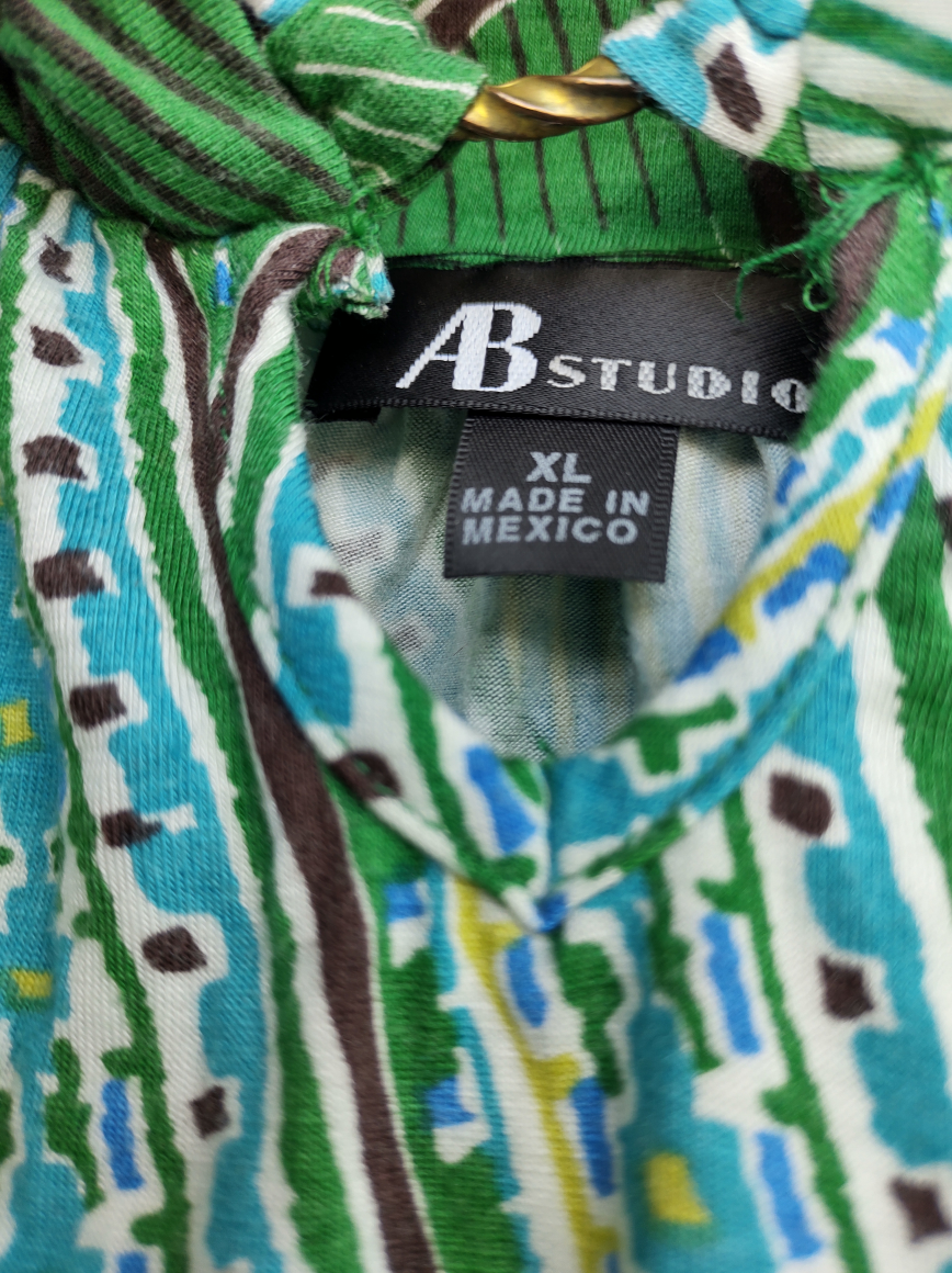 🌺 3 Floral Print Blouses image indicator(6)