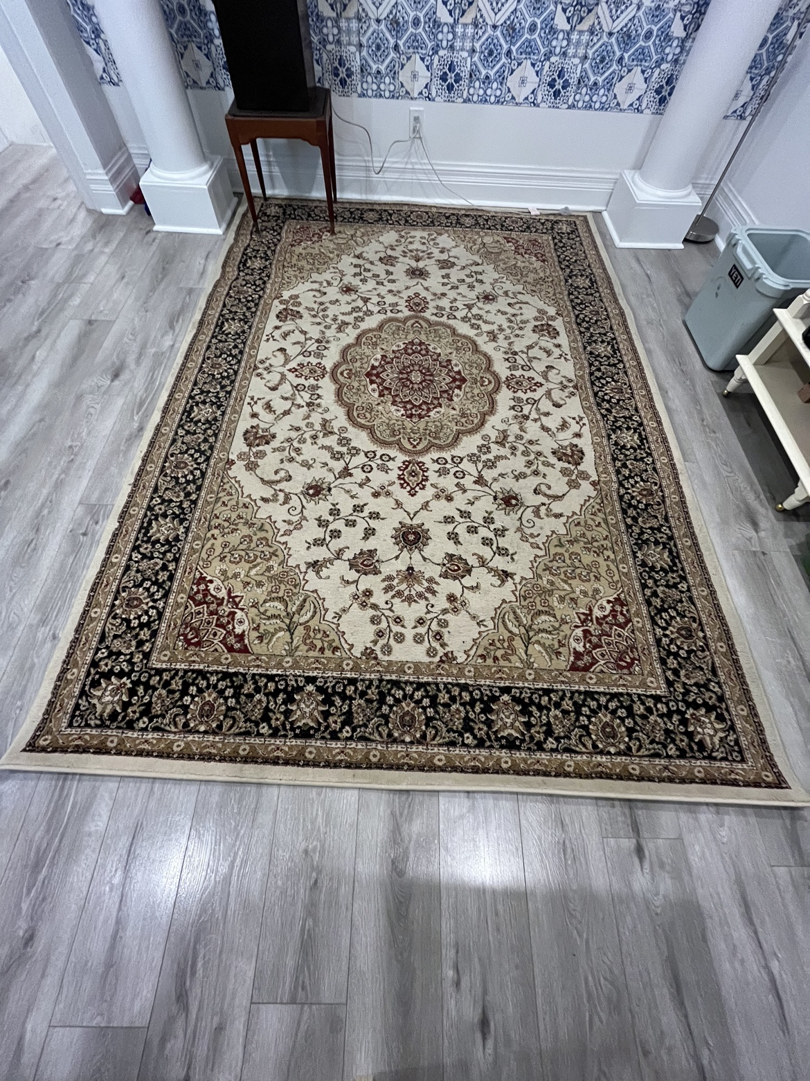 Large Patterned Area Rug thumbnail