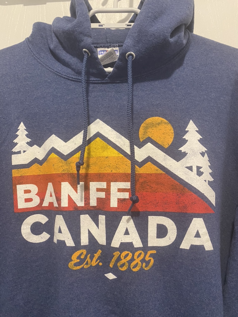 Banff Canada Hoodie (XL)
