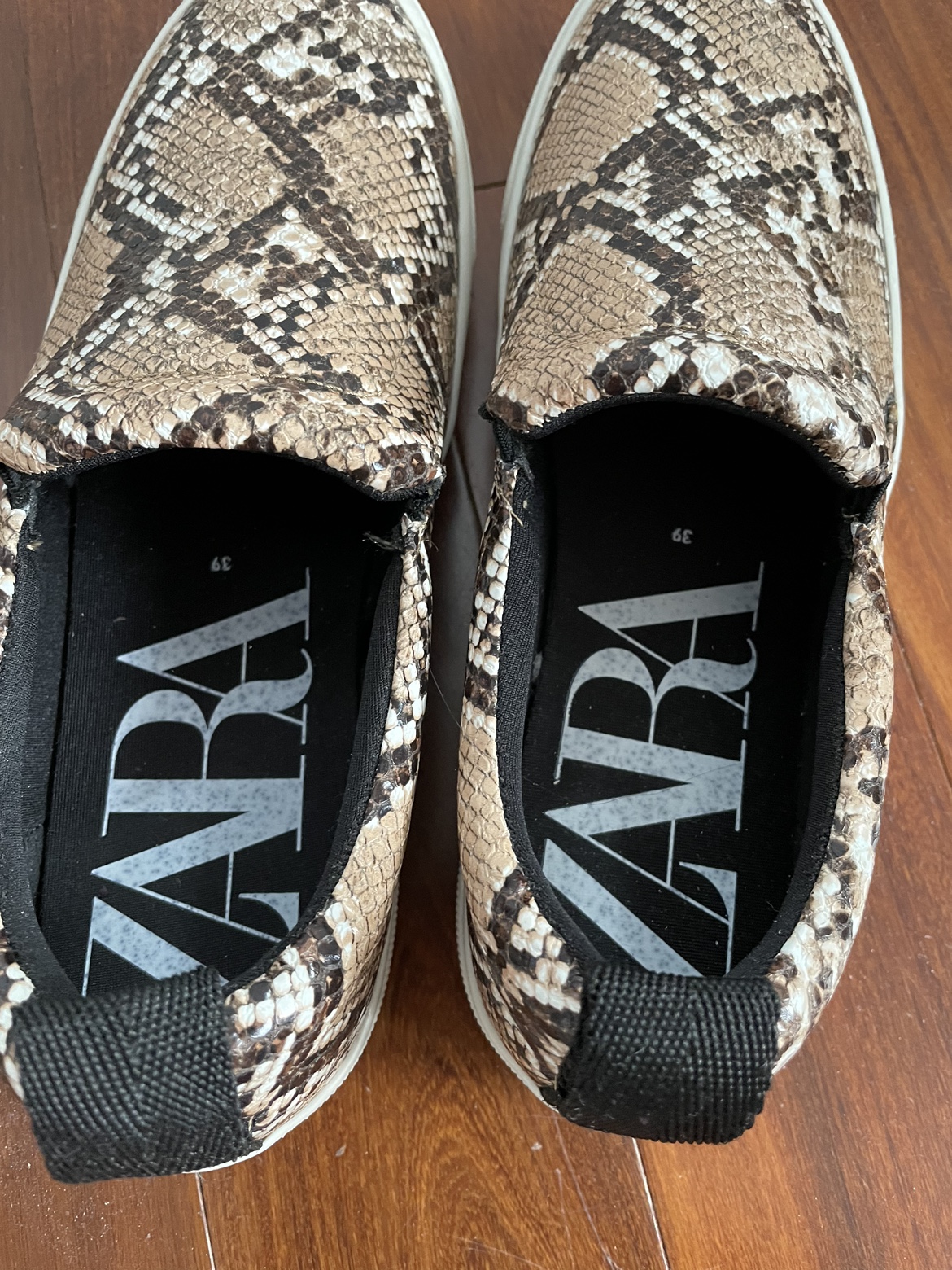 Zara snake skin shoes for women image indicator(5)