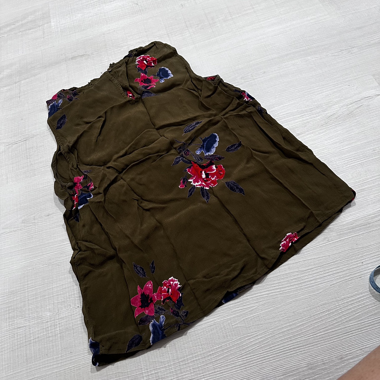 Vero Moda Floral Top Size image indicator(2)