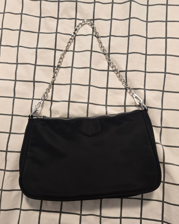Black purse image indicator(3)