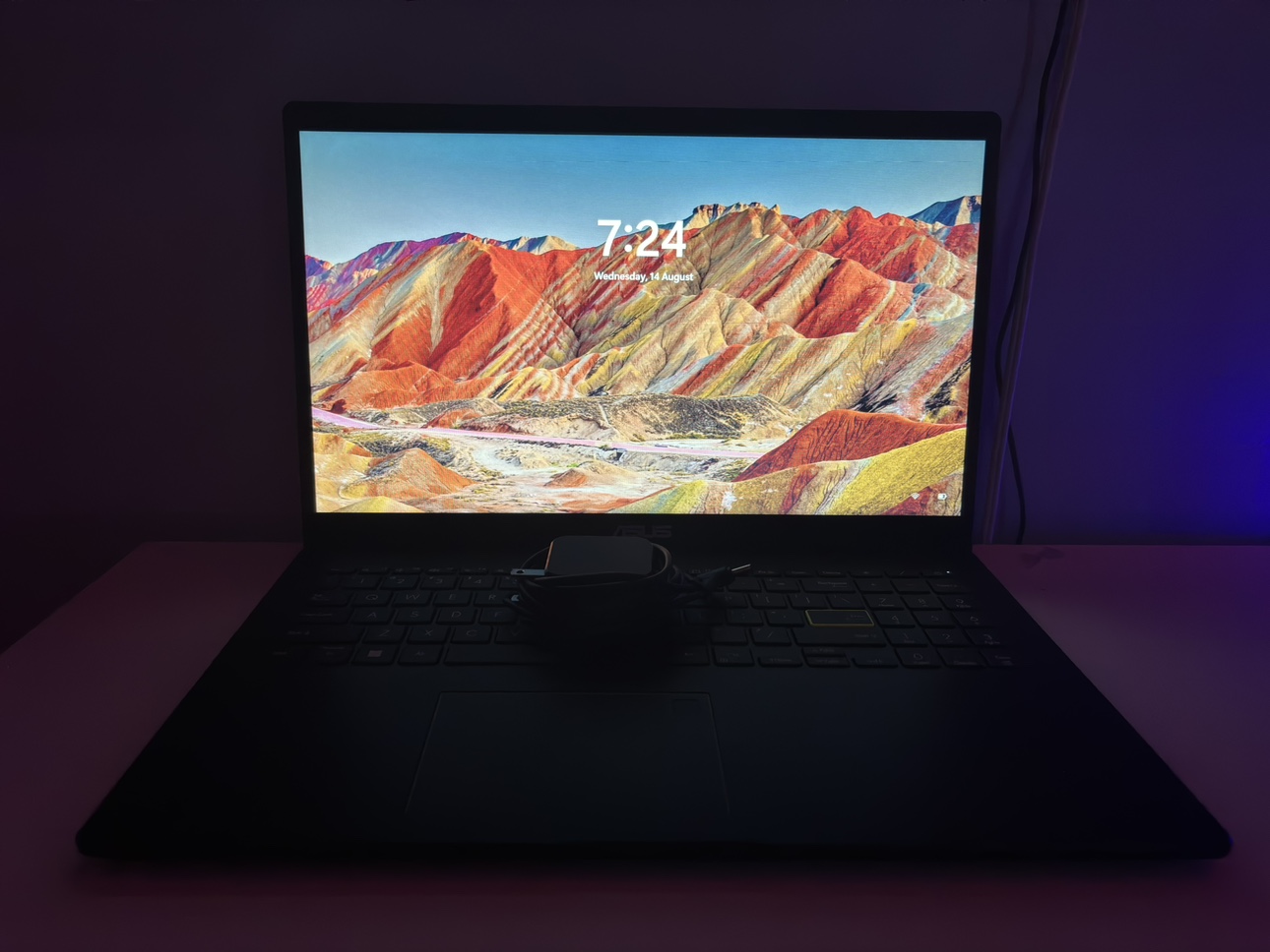 ASUS laptop . barely used! thumbnail