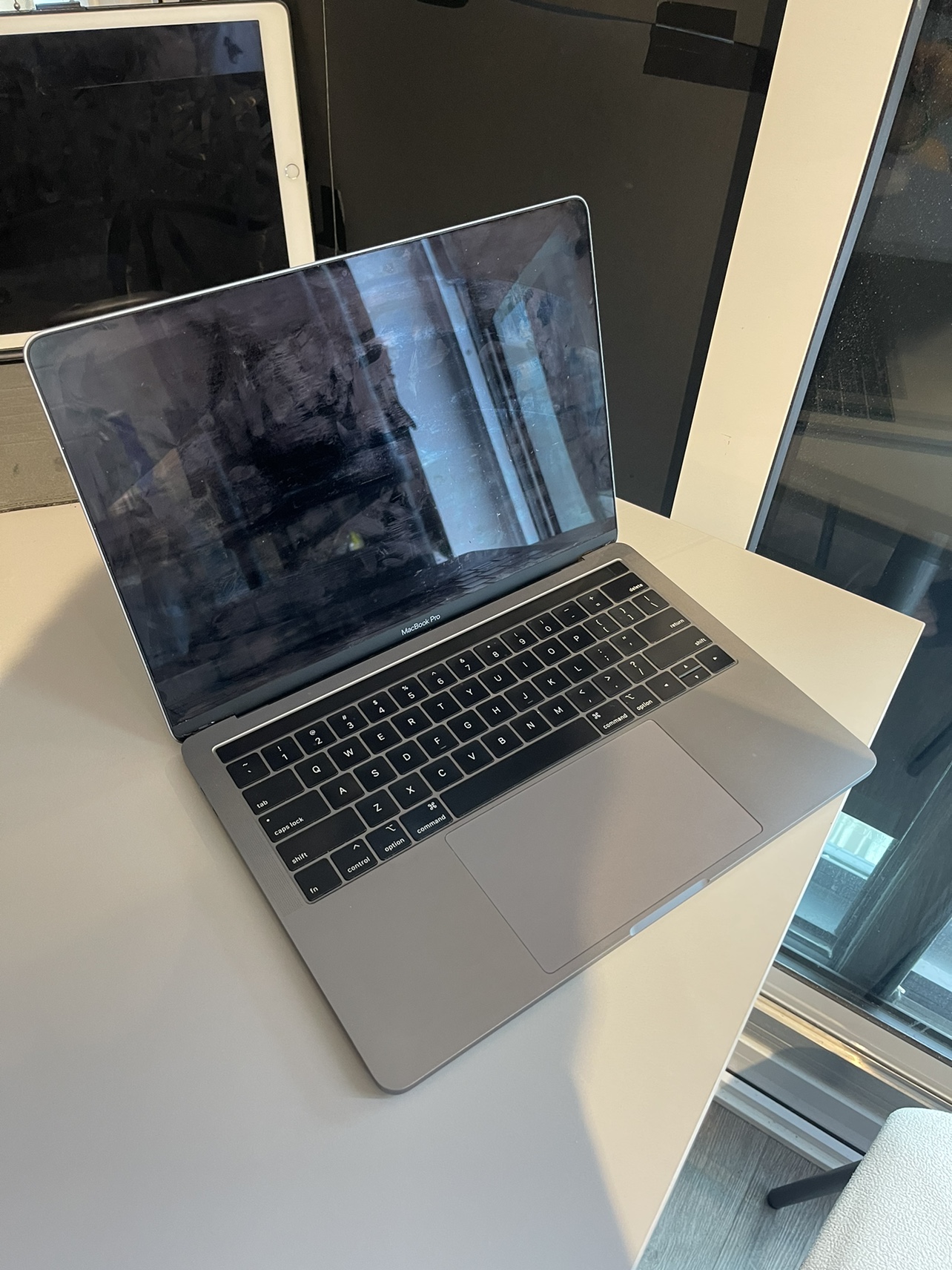 2017 MacBook Pro with Touchbar - photo 2