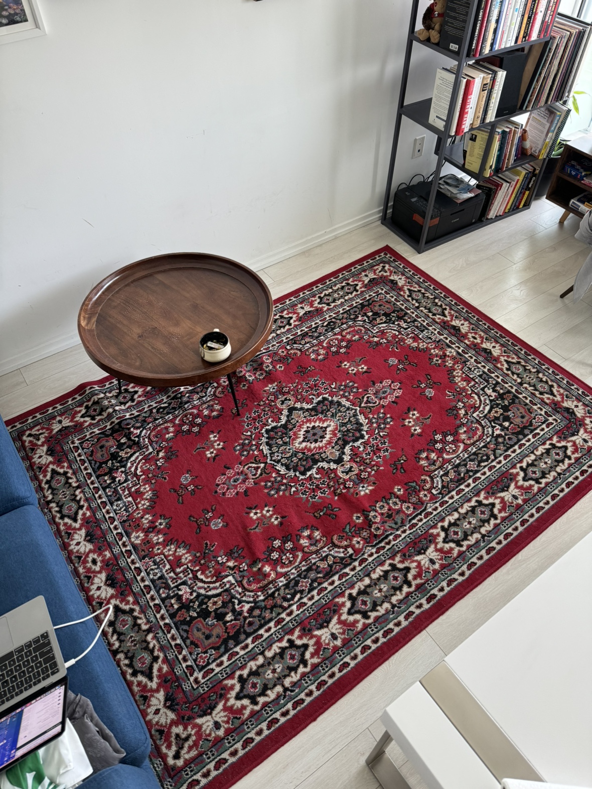 Red patterned Area Rug - photo 2