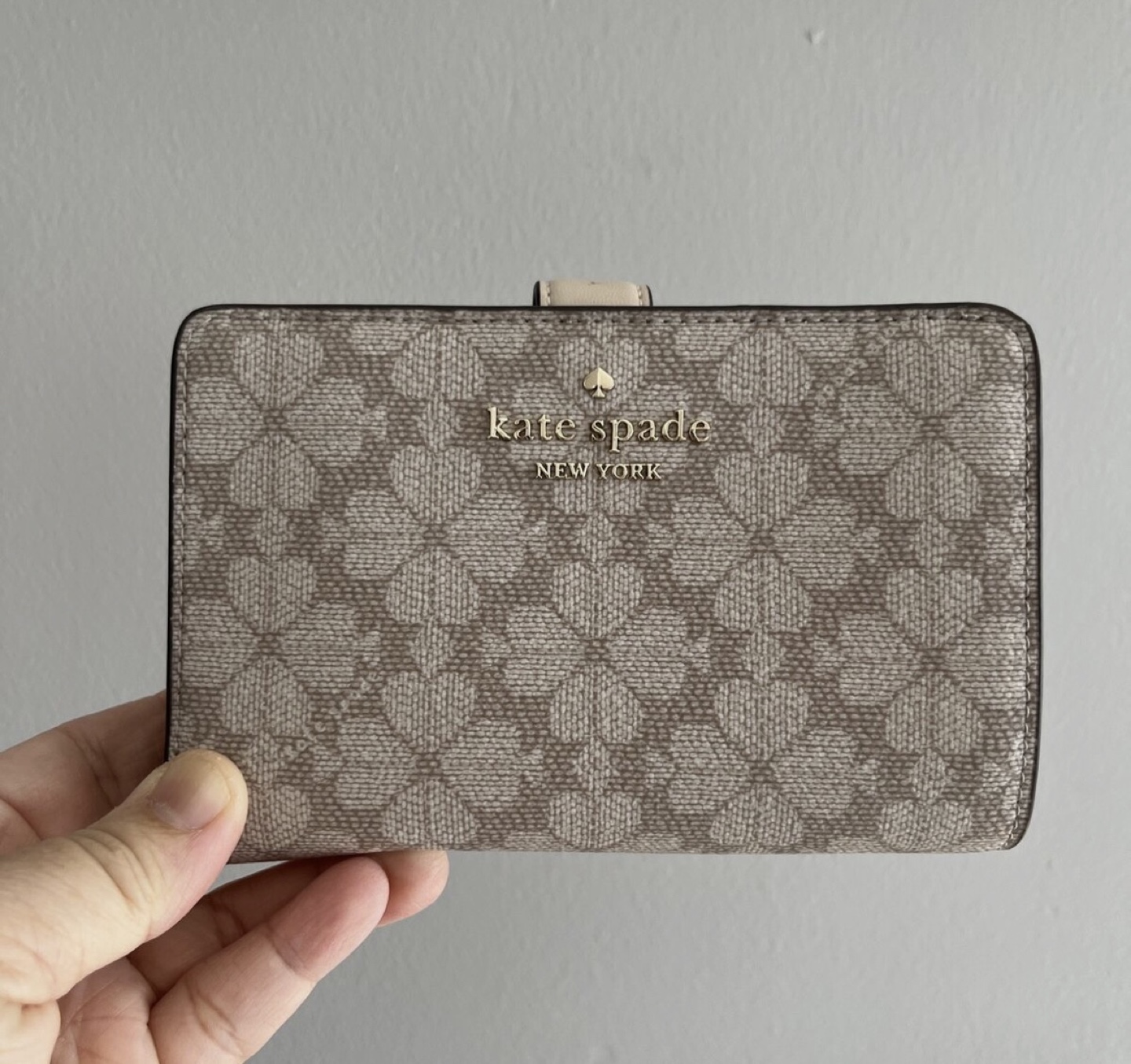 kate spade Flower Medium Compact Bifold Wallet thumbnail