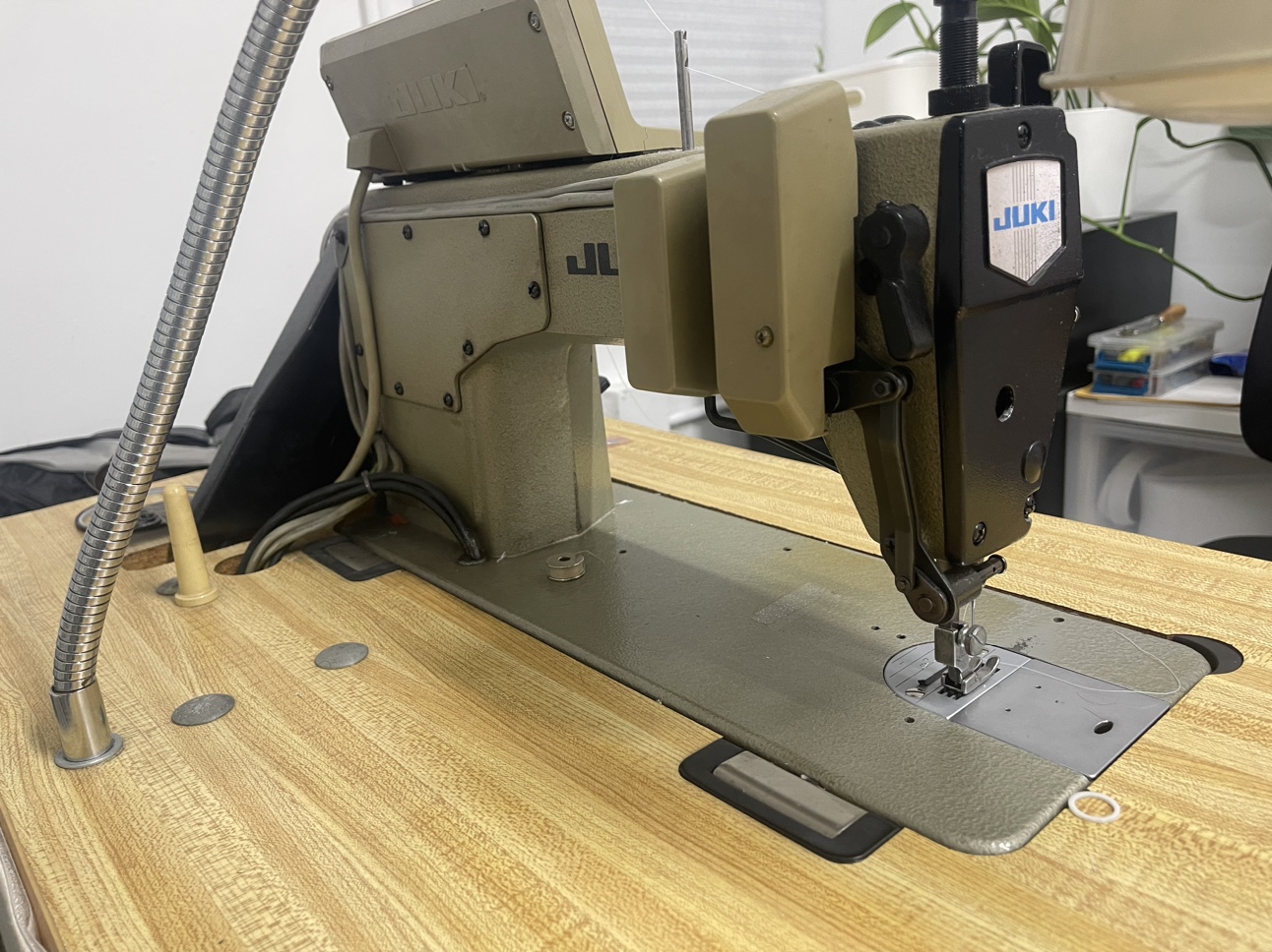 Juki Industrial Sewing Machine - photo 2