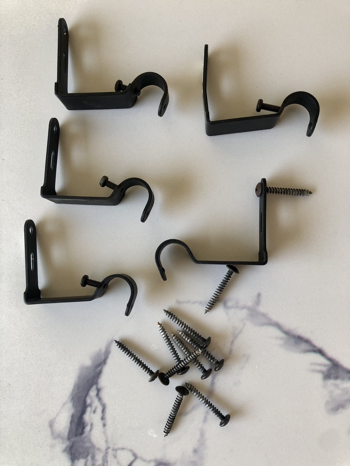 Two adjustable curtain rods with brackets - photo 4