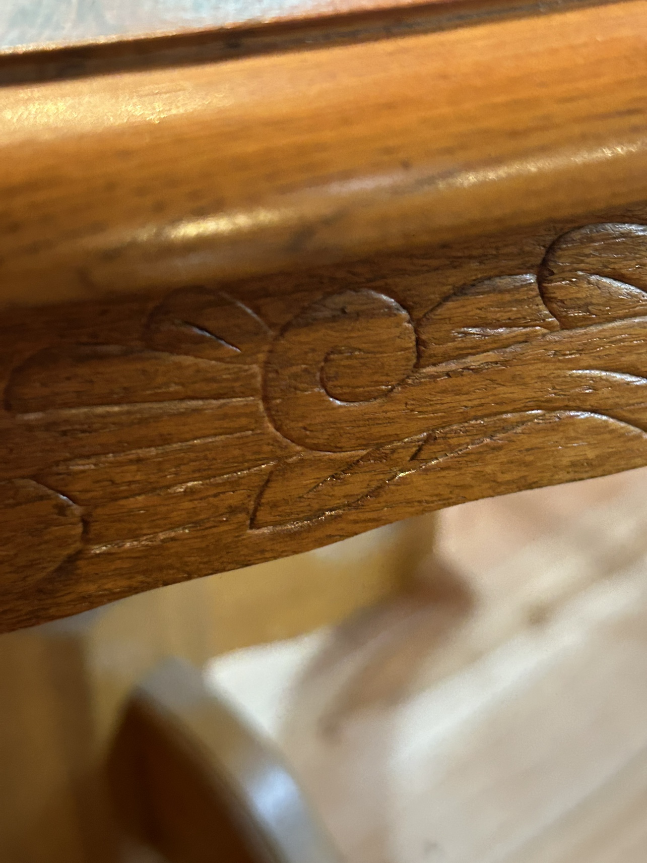 Solid wood gorgeous dining table 4 chairs and leaf - photo 5