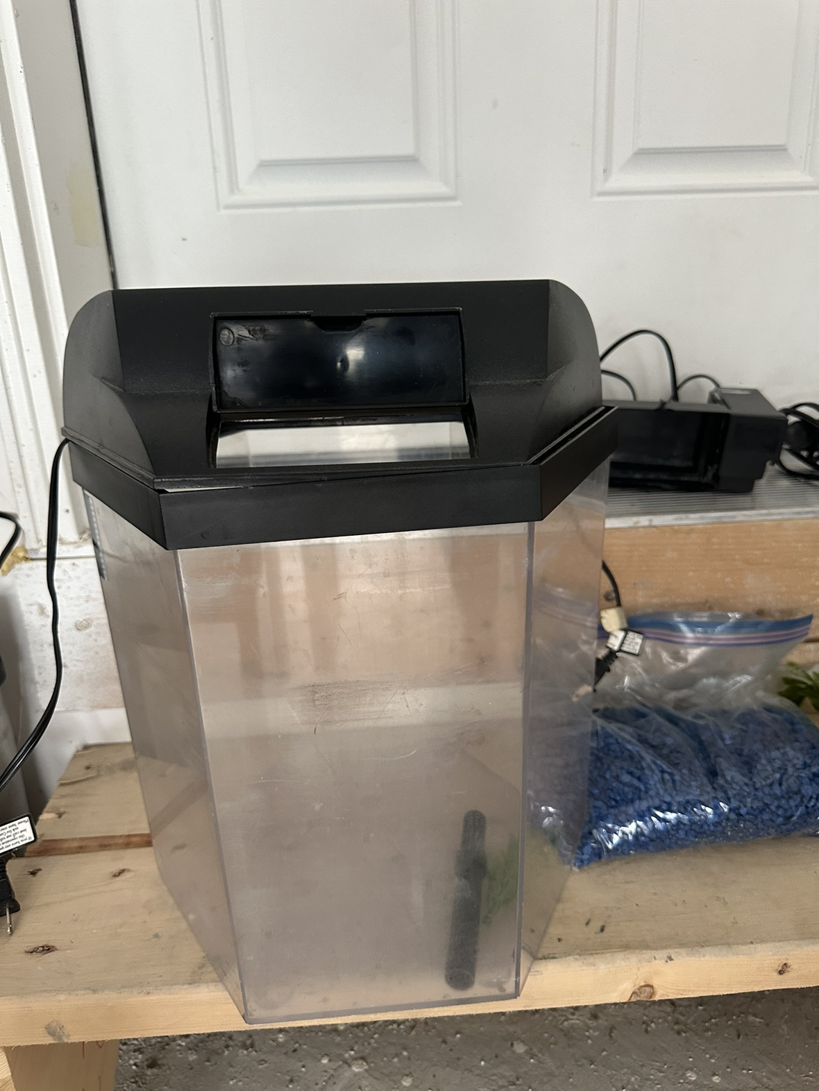 Fish Tank - photo 2
