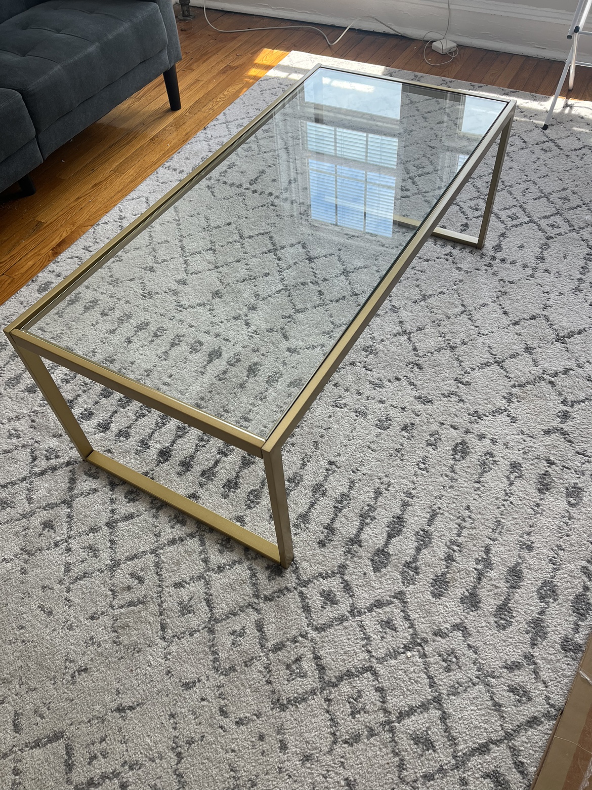2 glass coffee tables - photo 2