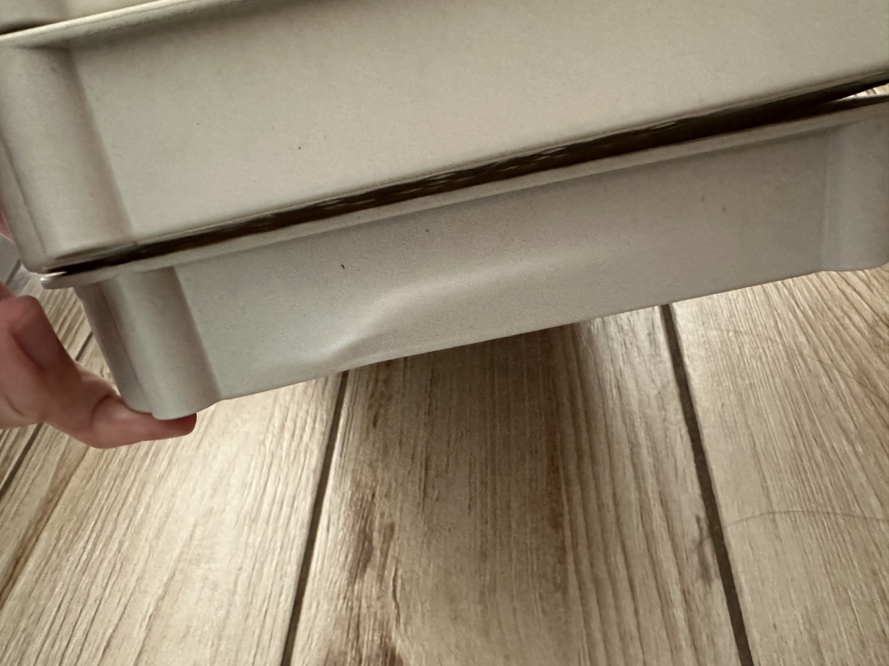 MOVABLE TROLLEY CART, PLASTIC WITH LITTLE DENTS image indicator(2)