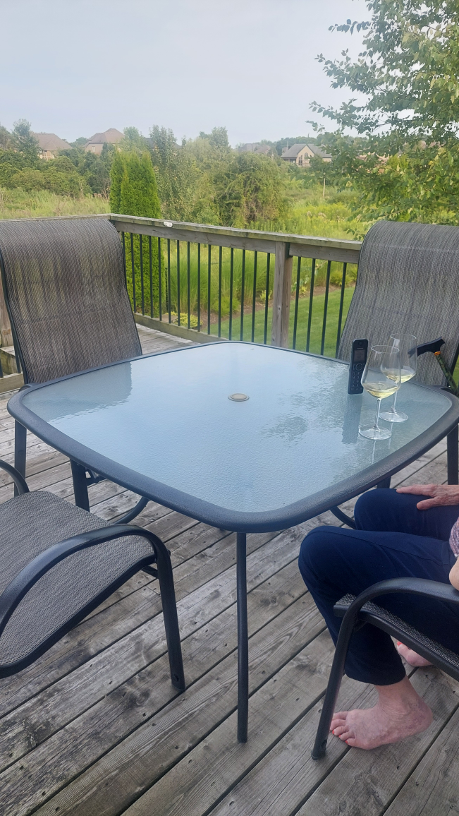 outdoor dining table
