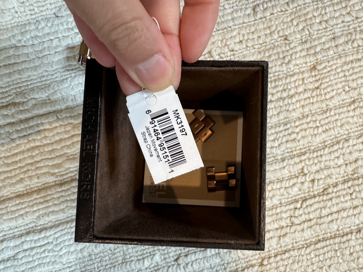 Michael Kors Rose Gold Watch image indicator(4)