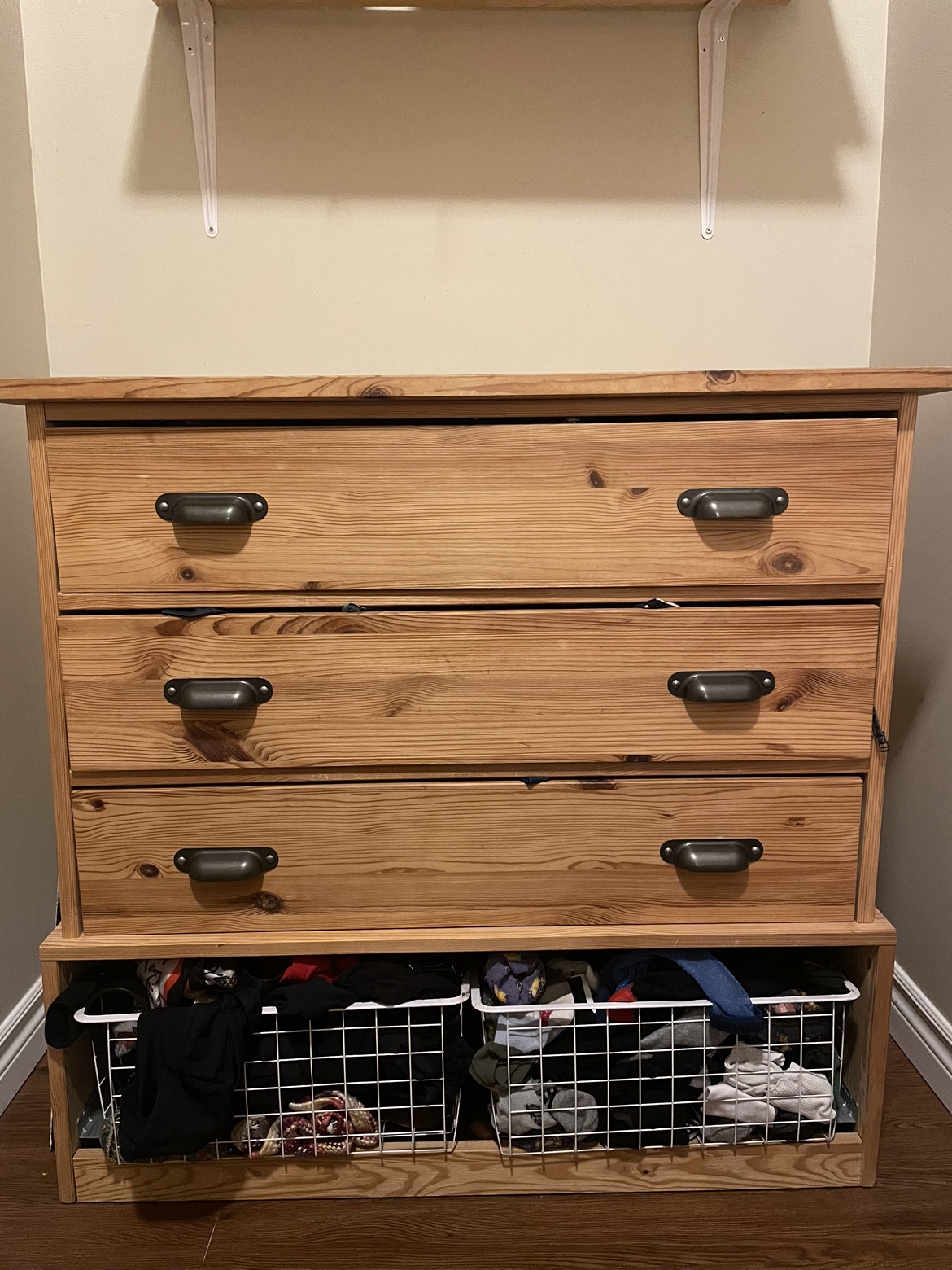 Dresser