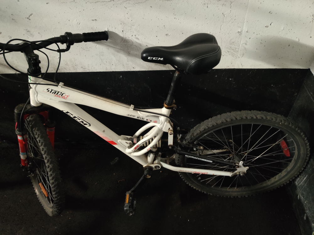 CCM 26 Deluxe Mountain Bike - photo 3