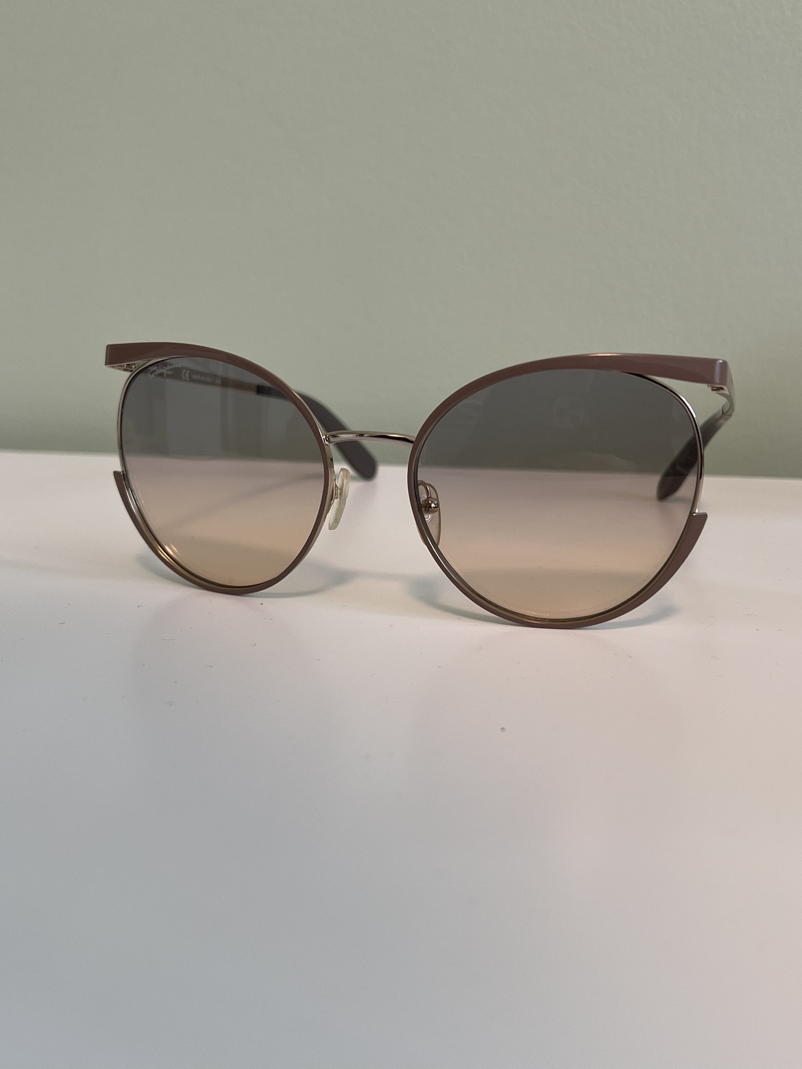 Round Salvatore Ferragamo Sunglasses thumbnail