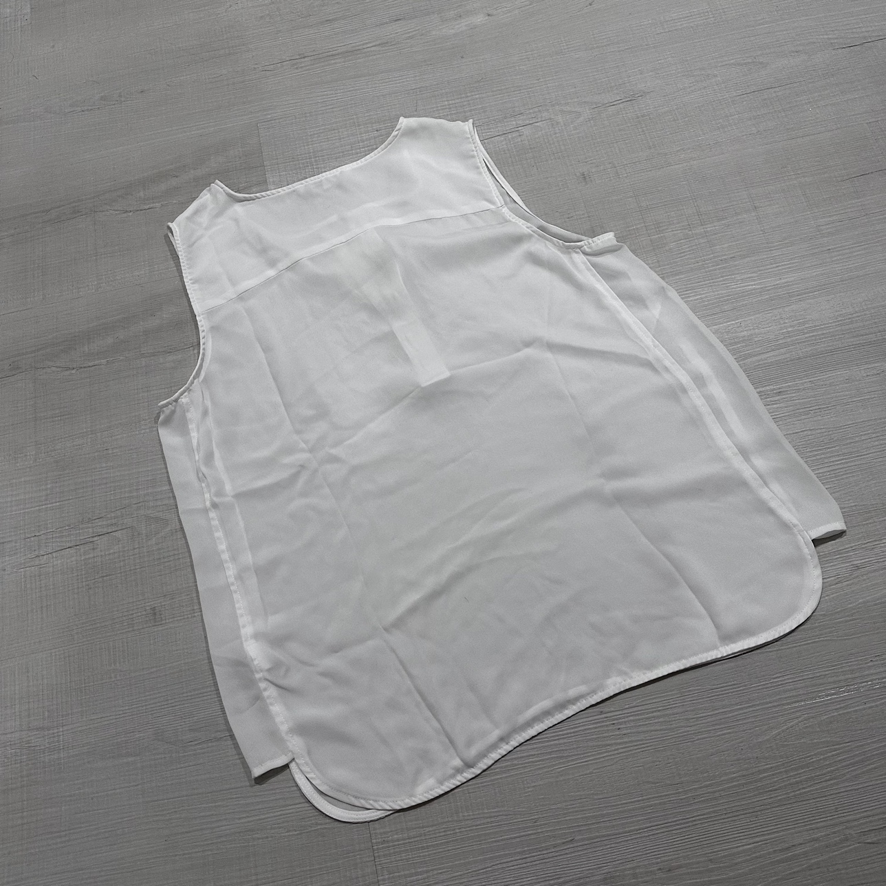 White Violet & Claire Blouse image indicator(2)