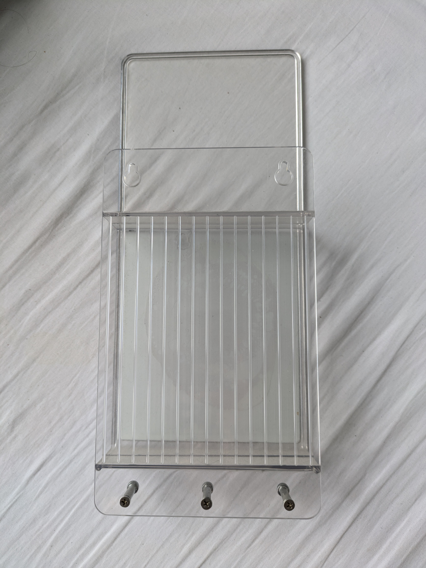 Mail Organizer with White Board and Key Storage #freecycle image indicator(3)