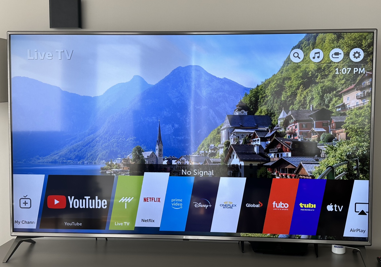 Mint condition LG TV webOS 4k