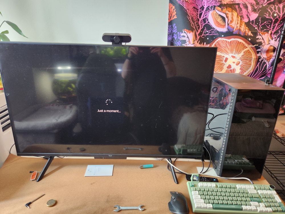 PC, 43" 4k tv, keyboard: RTX 3060ti, 32 GB RAM, ryzen 7 1500x